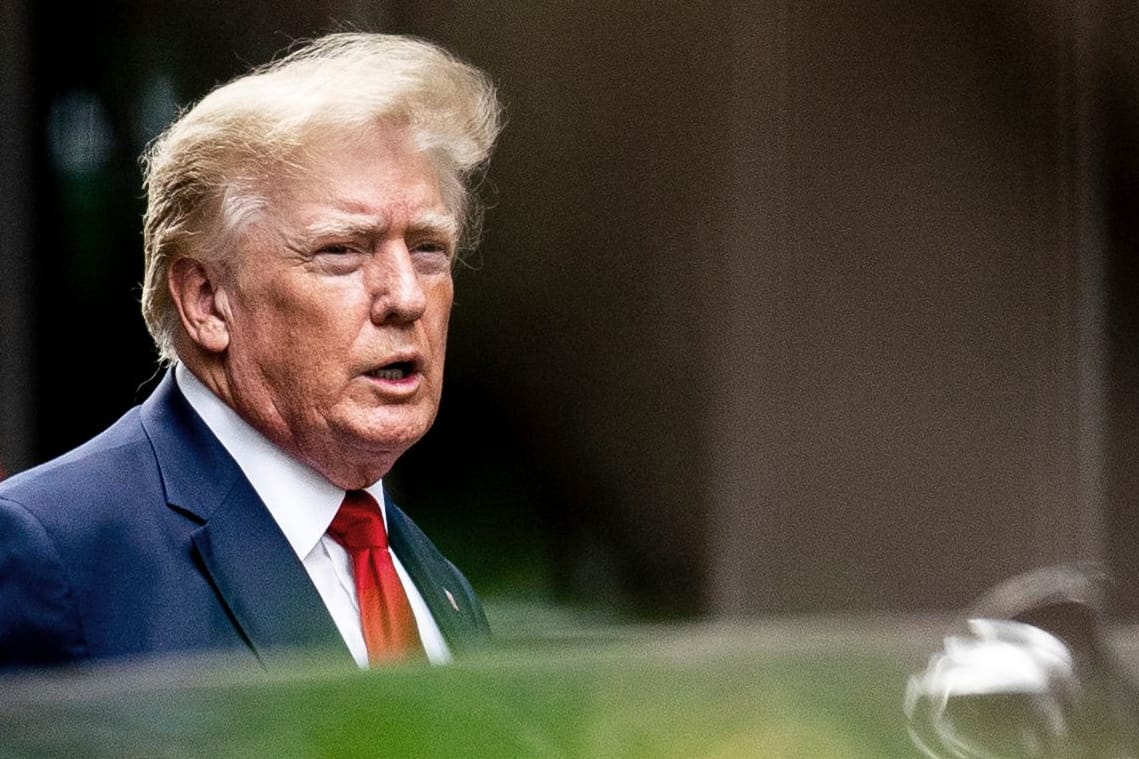 Ex-Präsident Donald Trump: Bei einer Hausdurchsuchung in seinem Privatanwesen fand das FBI geheime Dokumente. Ex-Präsident Donald Trump: Bei einer Hausdurchsuchung in seinem Privatanwesen fand das FBI geheime Dokumente.