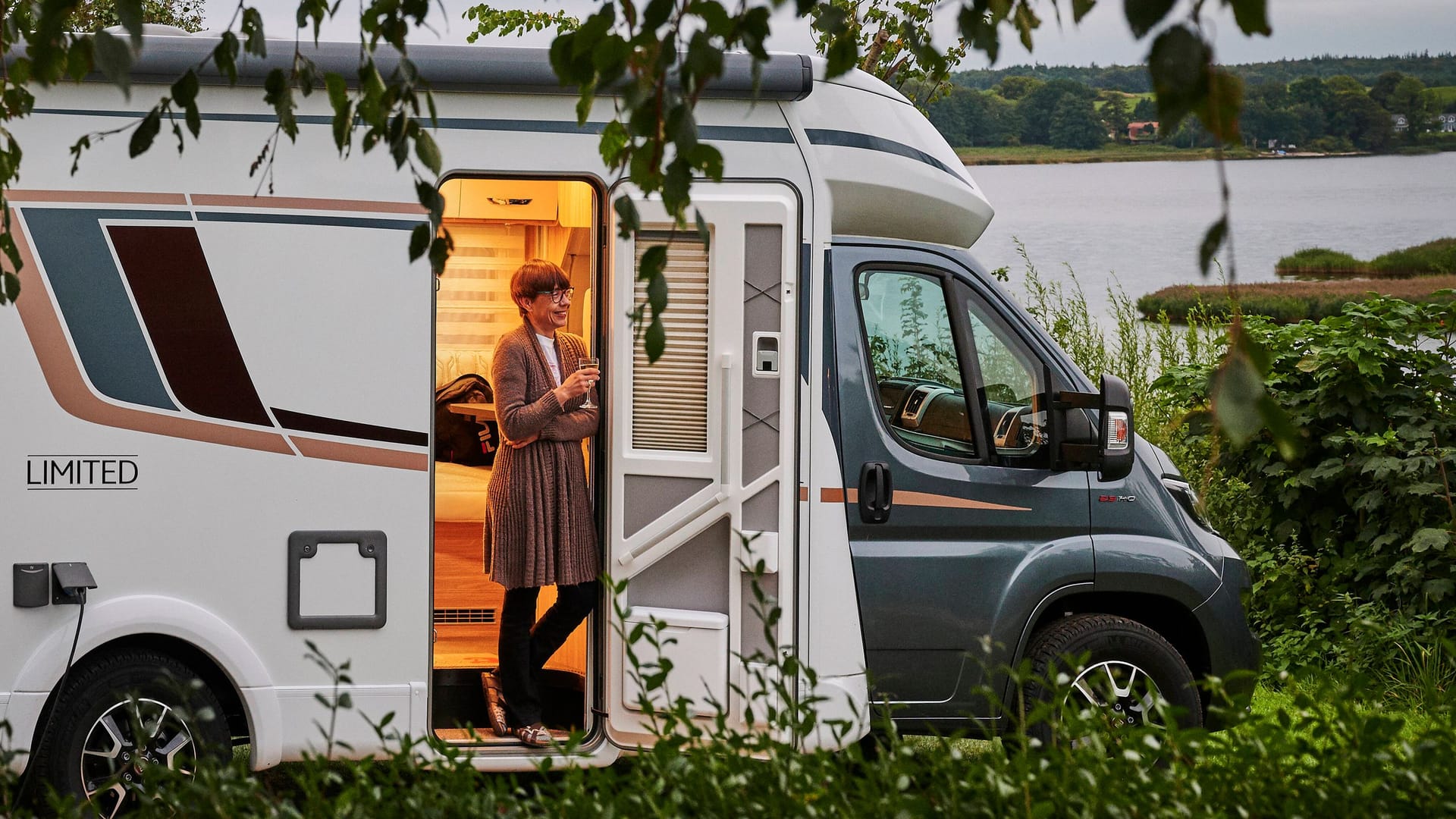 Urlaub mit dem Wohnmobil: Er gilt manchen als günstige Alternative zum Hotel. Aber das stimmt nicht unbedingt. Urlaub mit dem Wohnmobil: Er gilt manchen als günstige Alternative zum Hotel. Aber das stimmt nicht unbedingt.