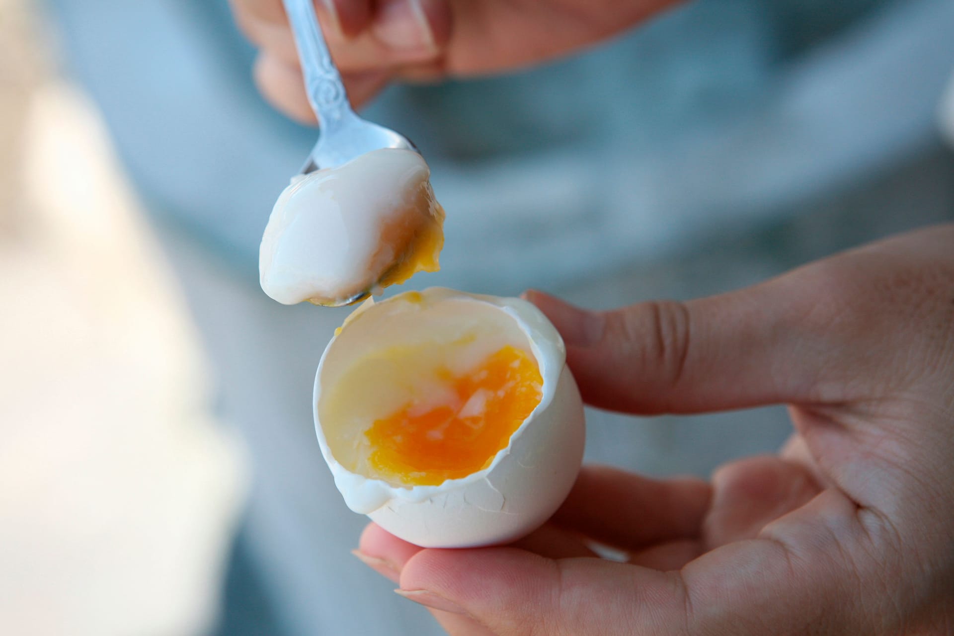 Jeden Tag ein Frühstücks-Ei: Eier liefern viele Nährstoffe, aber auch Cholesterin. Jeden Tag ein Frühstücks-Ei: Eier liefern viele Nährstoffe, aber auch Cholesterin.