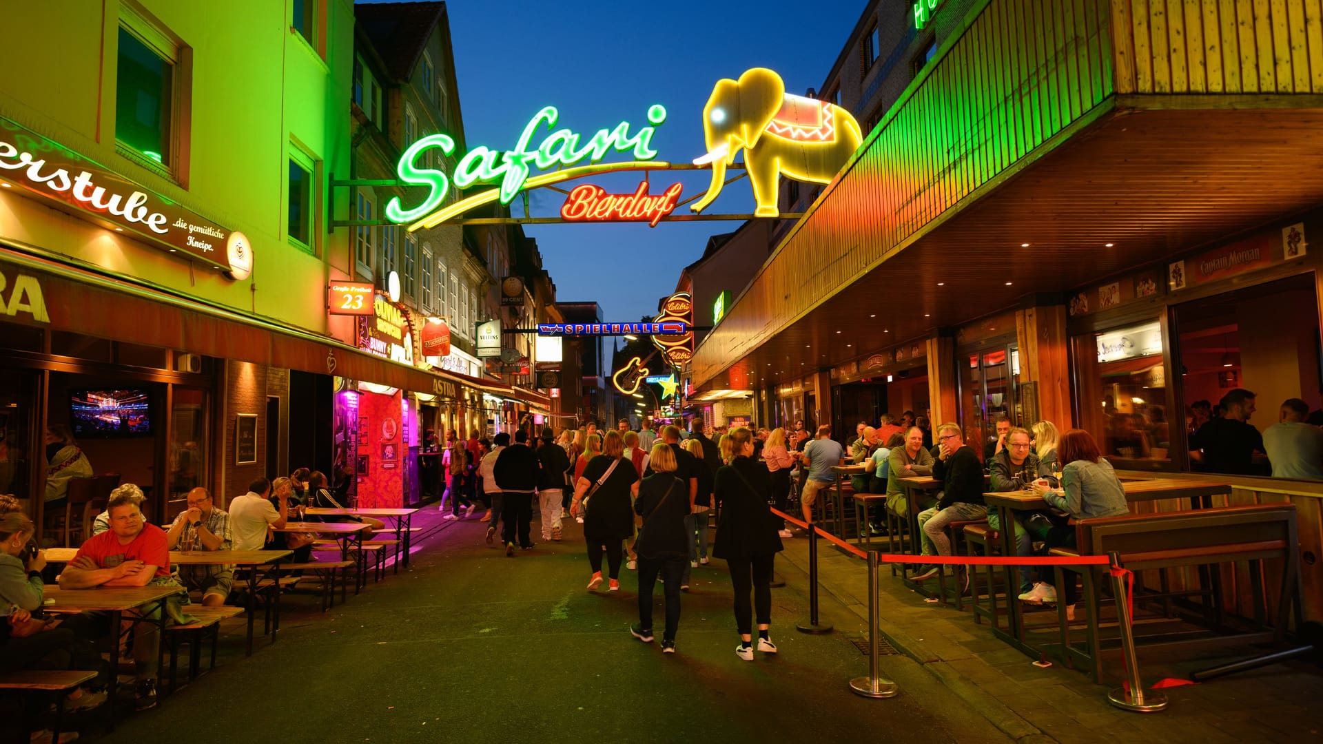 Grosse Freiheit Street in Hamburg at Night Grosse Freiheit Street in Hamburg at Night