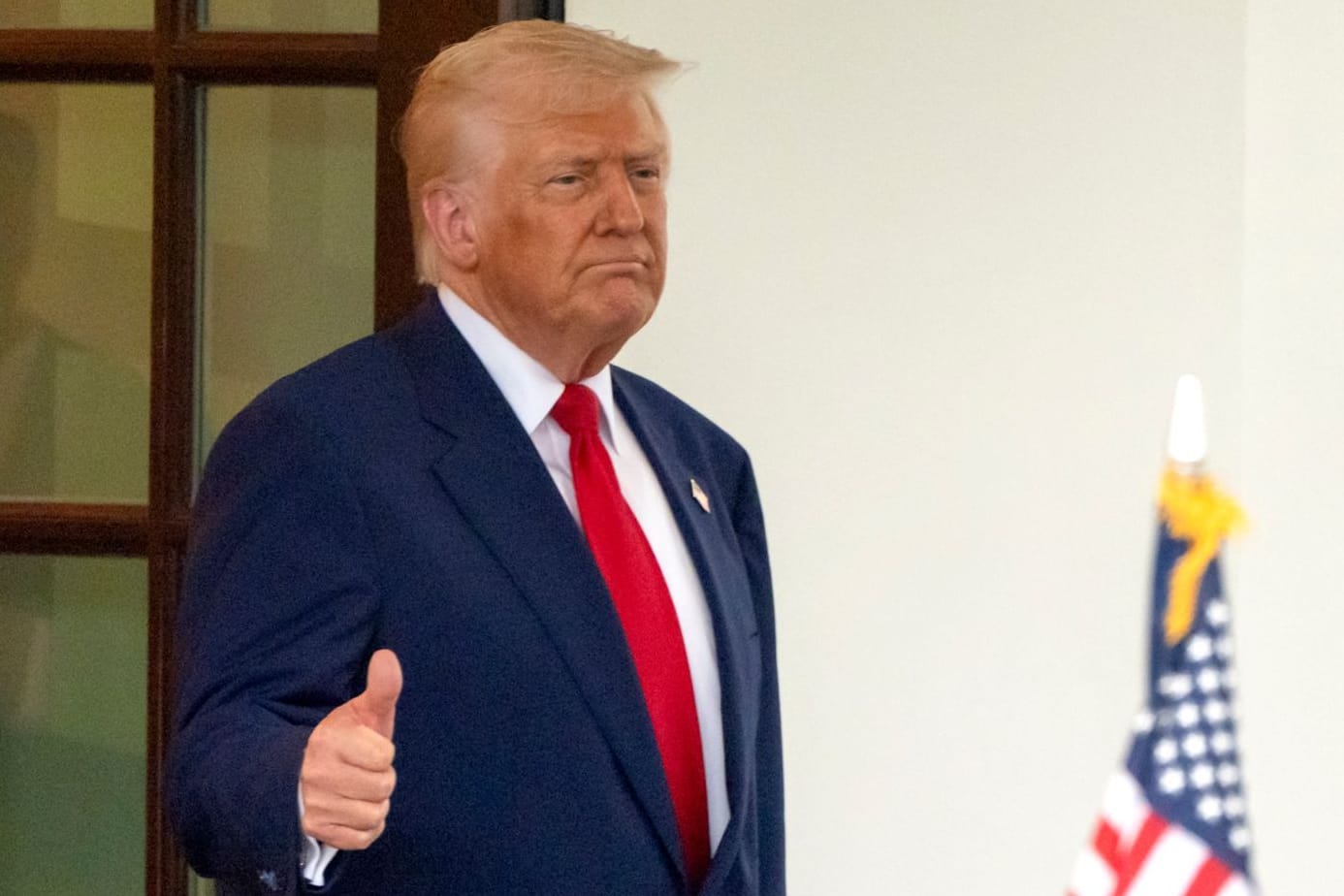 Trump vor dem Weißen Haus Trump vor dem Weißen Haus
